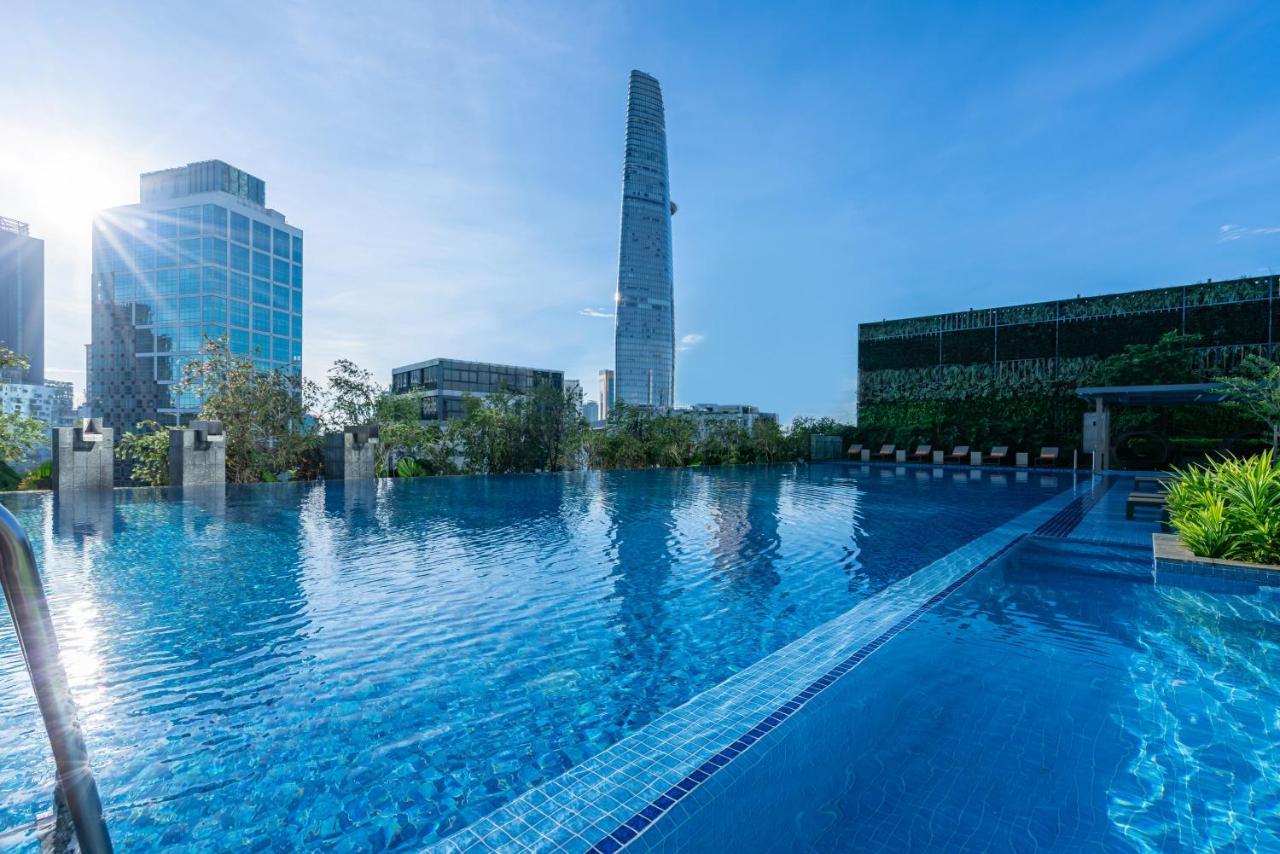 Hotel Fusion Original Saigon Centre Thành Pho Ho Chí Minh Esterno foto Landmark 81 rooftop pool